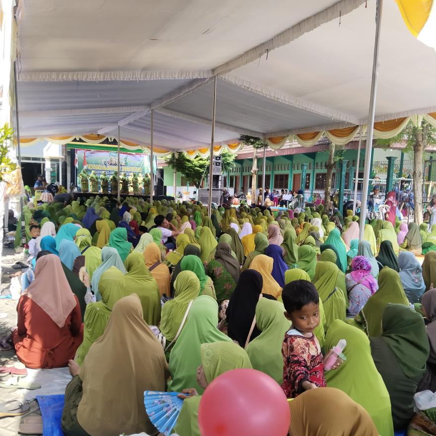 PENGAJIAN KUBRO MUSLIMAT NU KECAMATAN MEGALUH